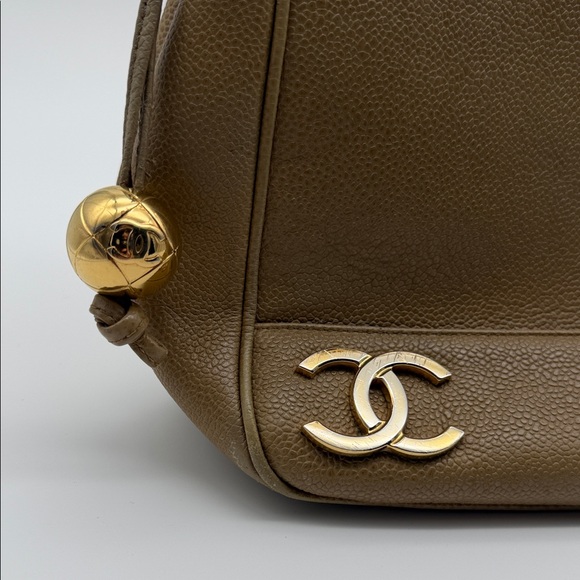 Chanel Triple CC Tote Bag in Caviar Leather - Picture 2 of 16